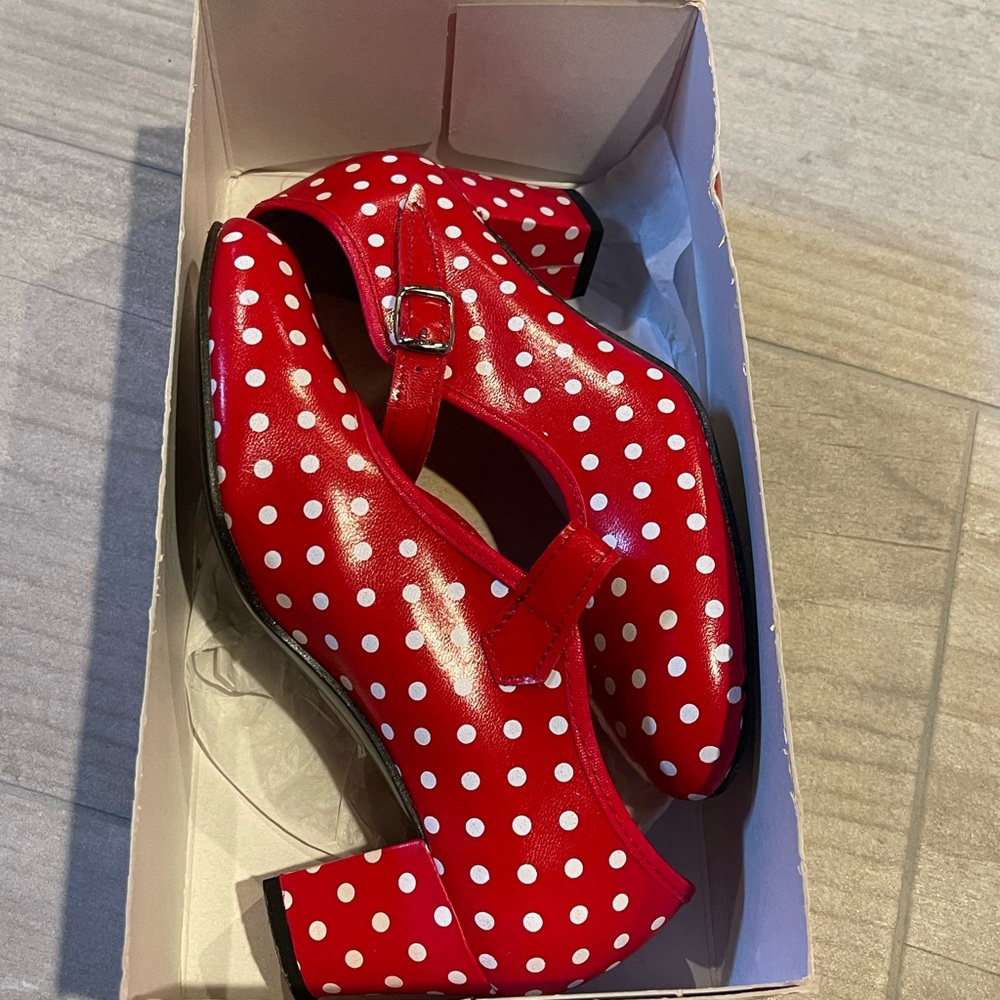 Red Polka Dot Flamenco Dance Shoes 💃 - Picture 11 of 11